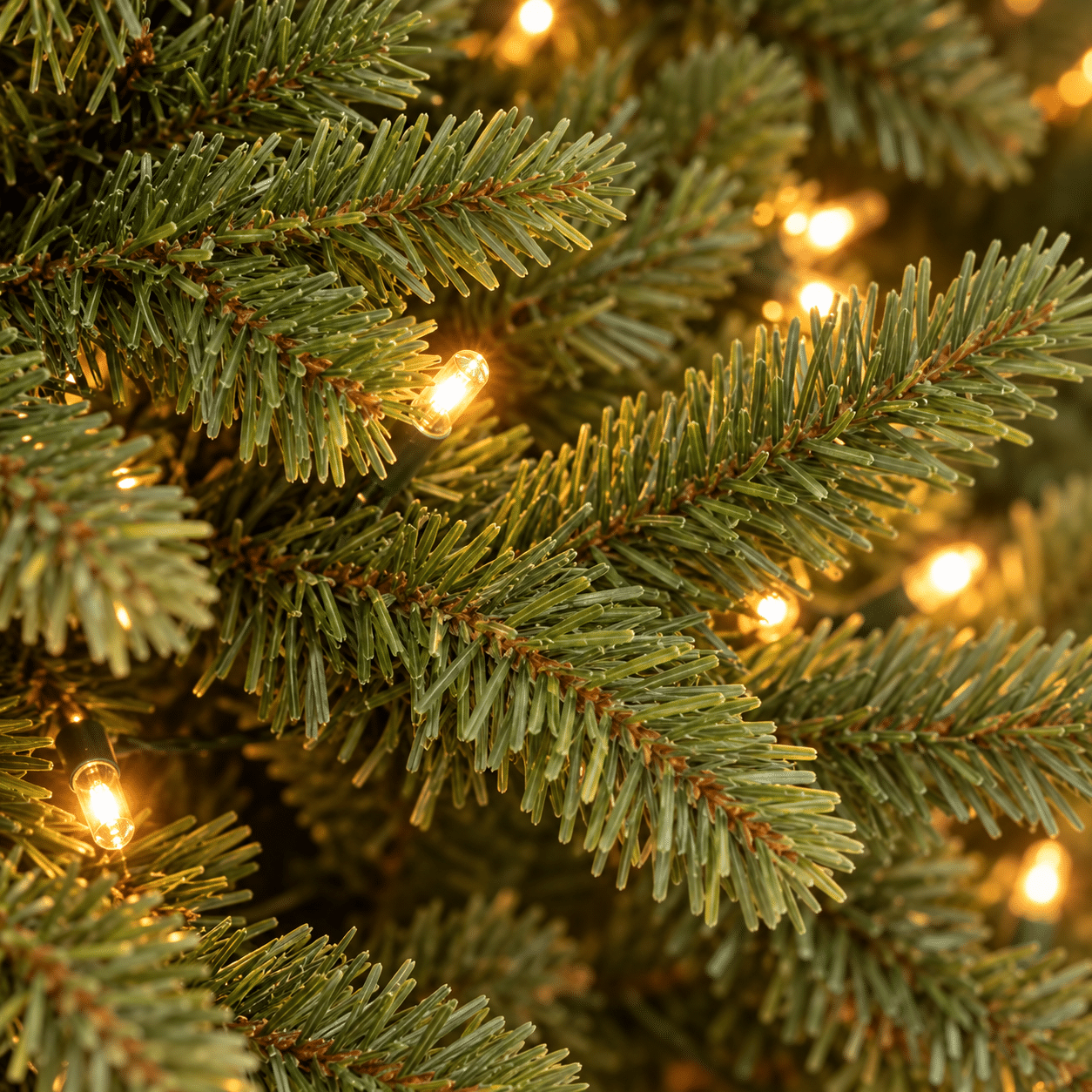 7.5ft Newberry Spruce Pre-Lit Feel Real Artificial Christmas Tree - Image 3