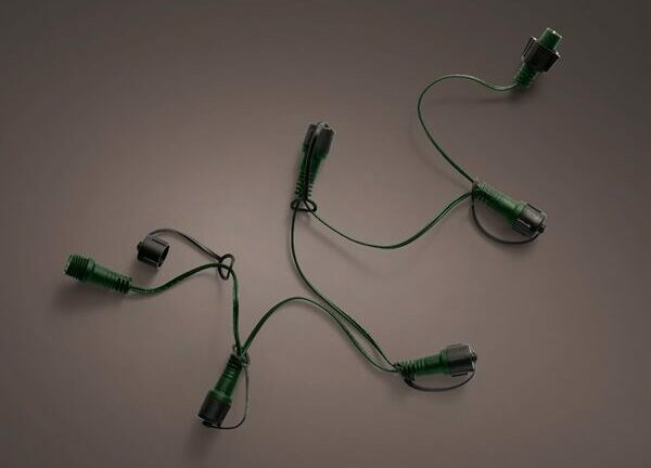 Connecting discount christmas lights