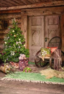 Christmas Decorating Themes: Natural Decorations