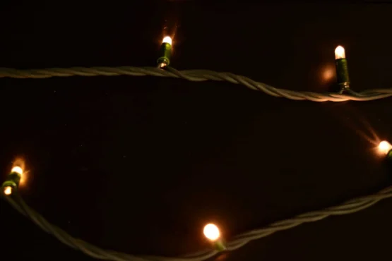 100 Heavy Duty XP Connectable Outdoor Christmas Lights - Warm White - Image 6