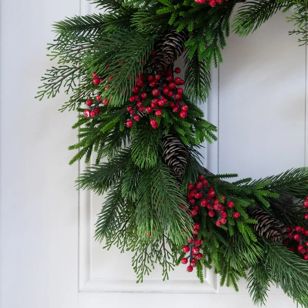24″ Glinton Luxury Green Wreath with Cones and Berries Christmas Wreaths for Sale Ireland
