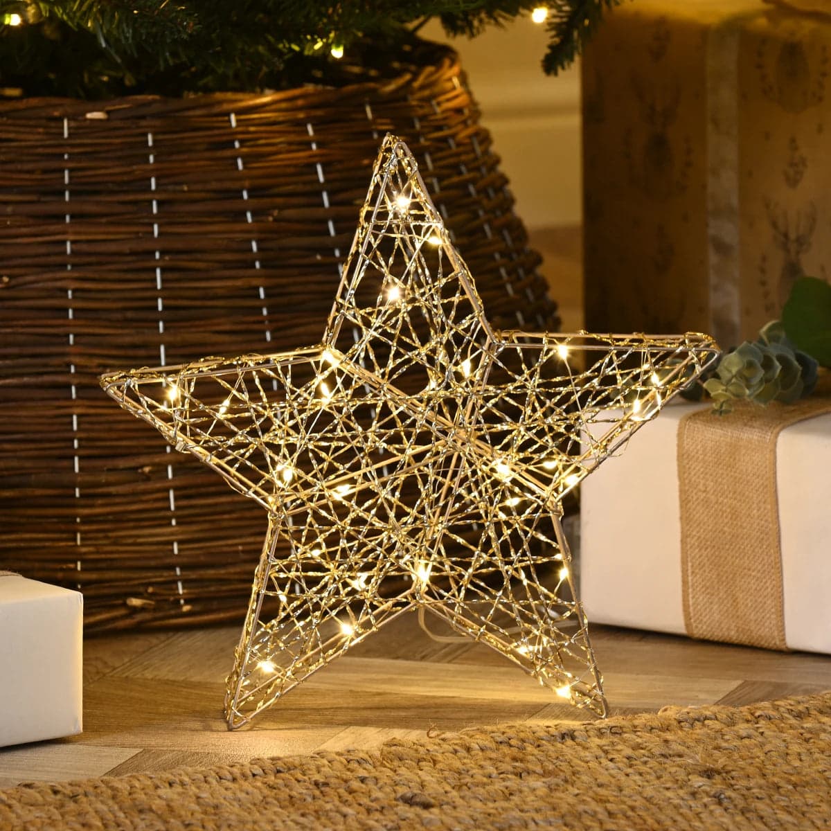30cm Gold Shimmer LED Star with Timer – Warm White