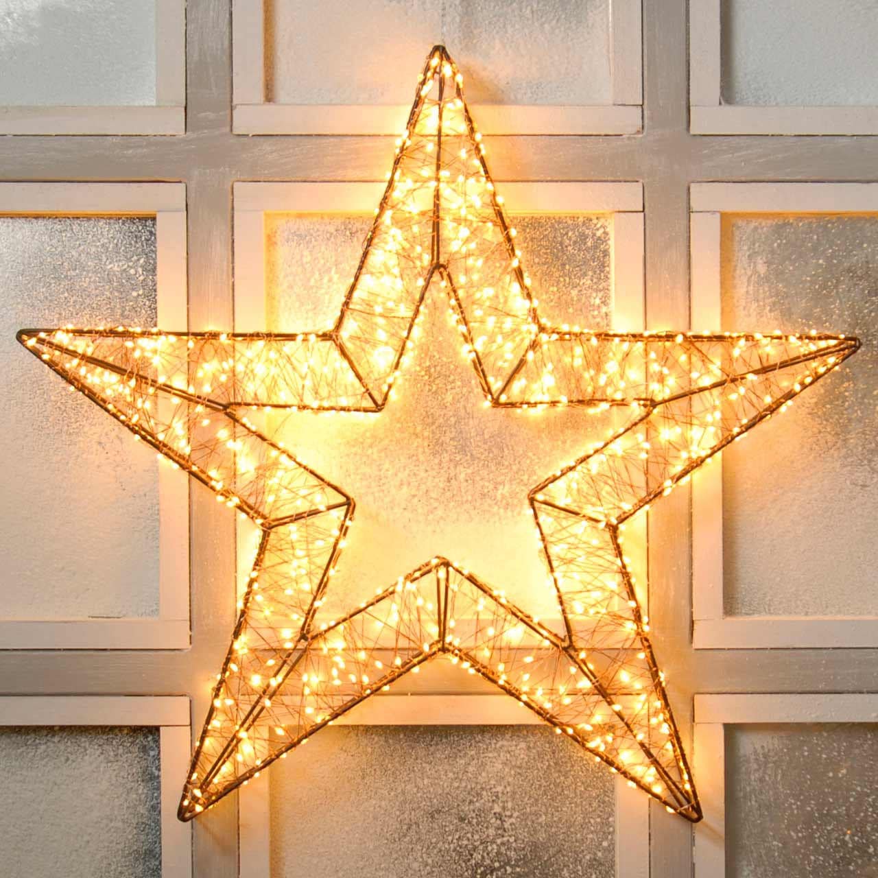 56cm Lit Dewdrop Star – Warm White